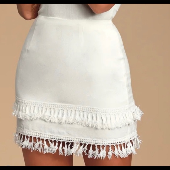 Lulu’s women’s cream NWT fringe mini skirt size XL Lined Back Zip Ramie/cotton - Picture 2 of 7